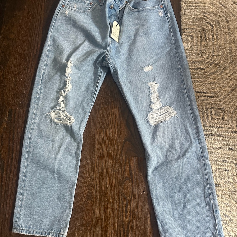 NWT Levi’s high rise cropped 501s 30x26